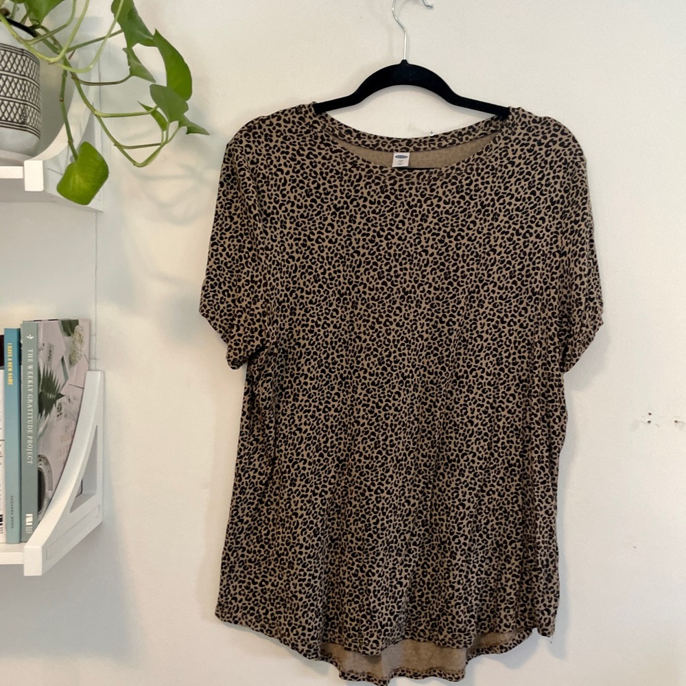 Old Navy Luxe Leopard Print Tshirt